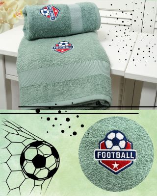 ⚽Hledáte originální dárek pro fotbalového nadšence? ⚽ Naše osuška a ručník s precizní výšivkou fotbalového motivu potěší...