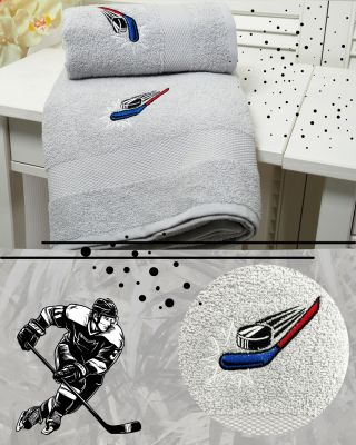 🏒Hledáte dárek pro hokejového nadšence? 🏒 Naše osuška a ručník s precizní výšivkou hokejového motivu potěší každého...
